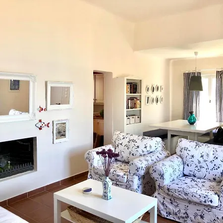 Tranquility House Astros * Paralio Astros